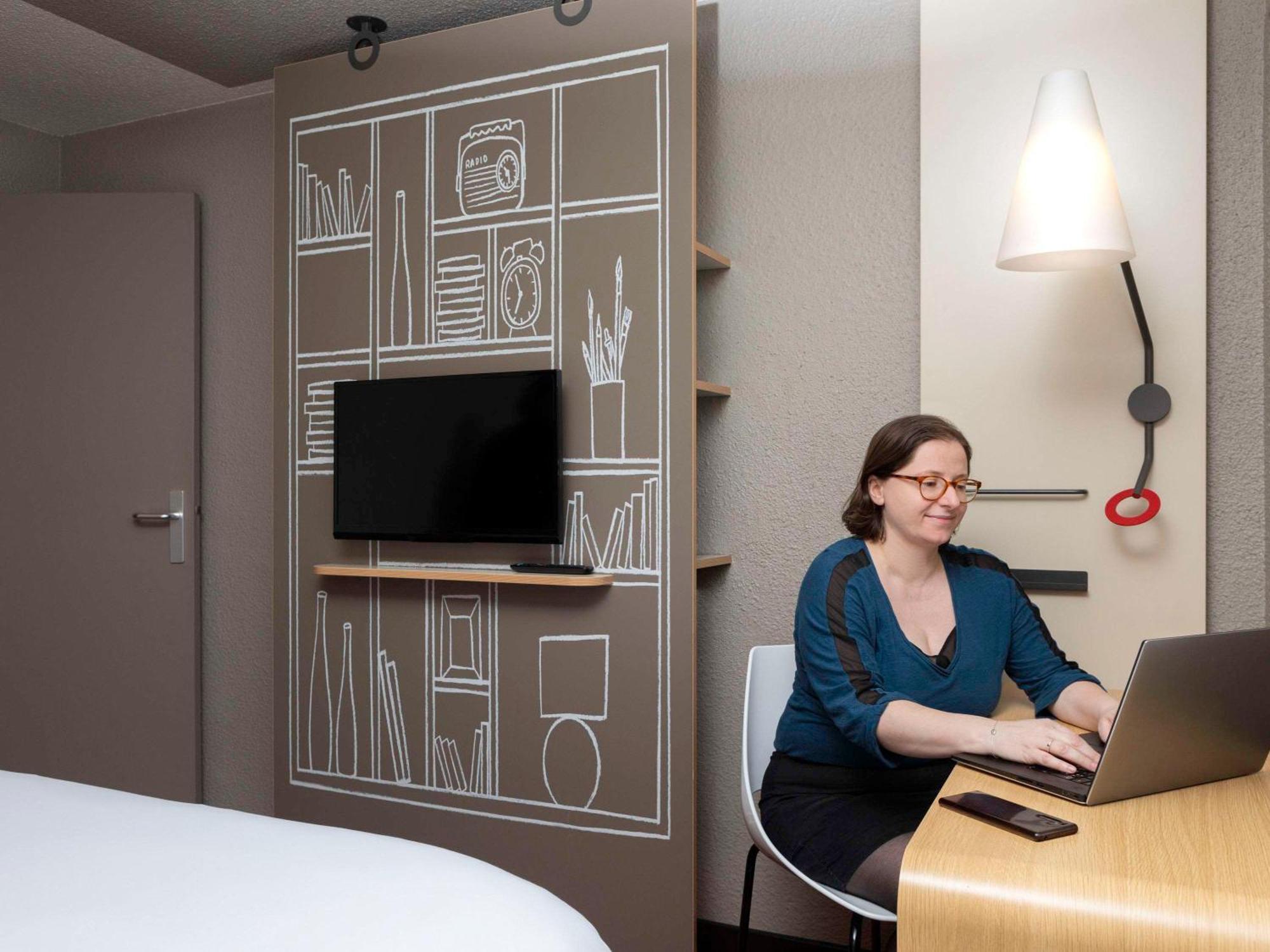 Ibis Paris Porte De Bercy Charenton-le-Pont Dış mekan fotoğraf